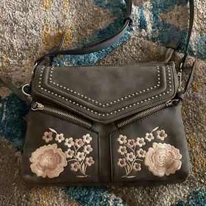 COPY - Cross Body Purse